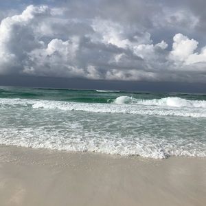 Meet your Posher, Gila